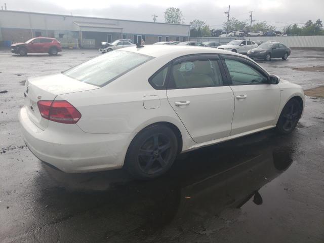  VOLKSWAGEN PASSAT 2013 White