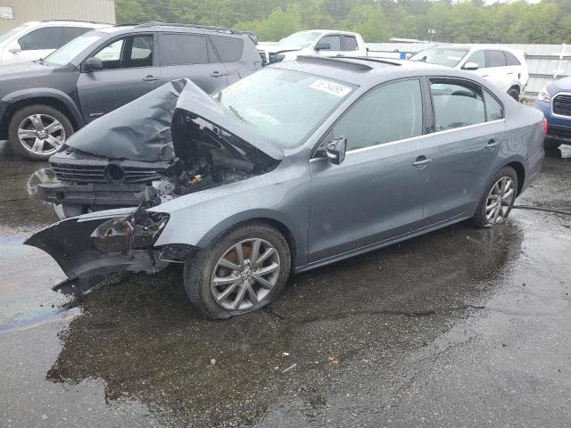 Sedans VOLKSWAGEN JETTA 2013 Szary