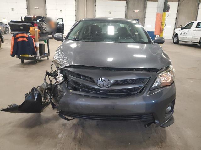  TOYOTA COROLLA 2013 Серый
