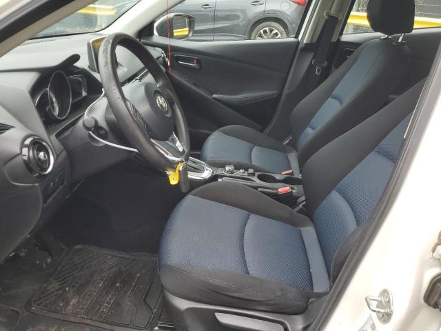  TOYOTA YARIS 2017 Biały