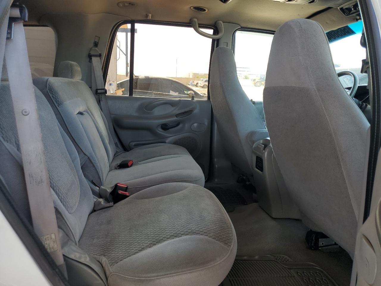 1997 Ford Expedition VIN: 1FMFU18L6VLA18085 Lot: 56560405