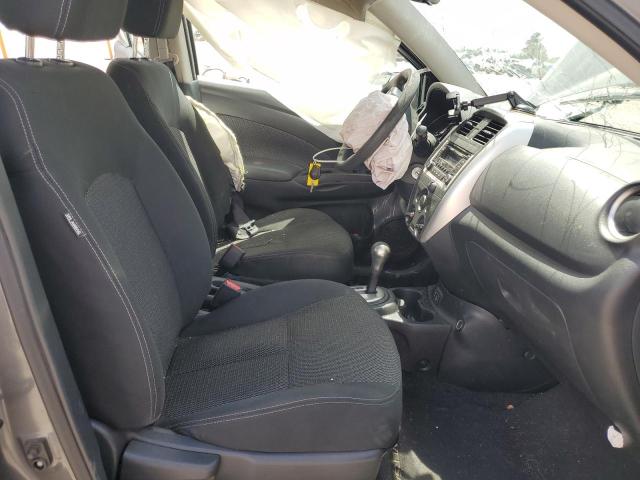  NISSAN VERSA 2018 Gray