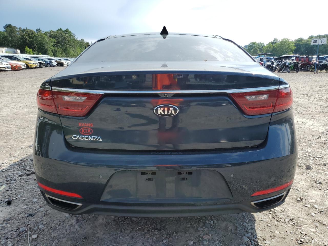 2017 Kia Cadenza Premium VIN: KNALC4J1XH5092832 Lot: 57102785