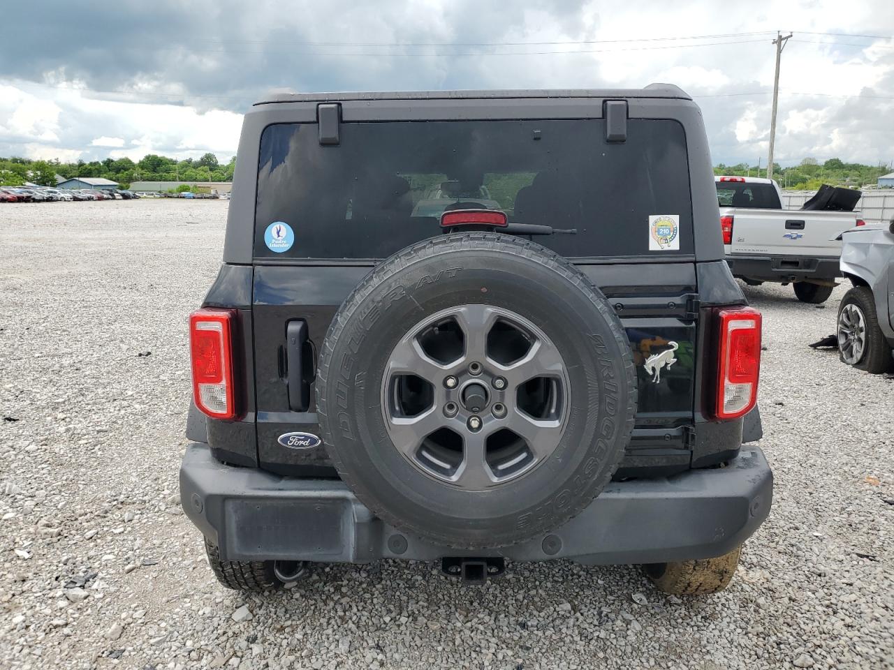 2022 Ford Bronco Base VIN: 1FMDE5BH5NLA89889 Lot: 56490255