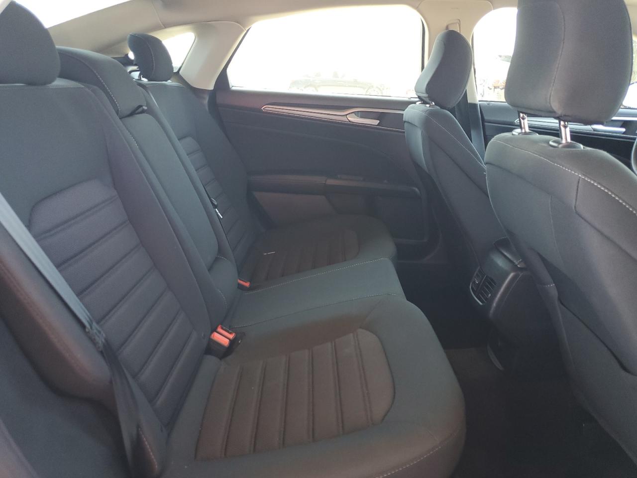 2020 Ford Fusion Se VIN: 3FA6P0LU6LR261583 Lot: 54023745