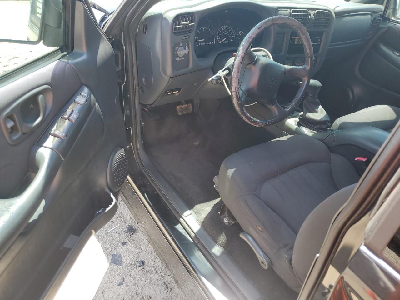 2005 Chevrolet Blazer VIN: 1GNCS18X35K106637 Lot: 55998405