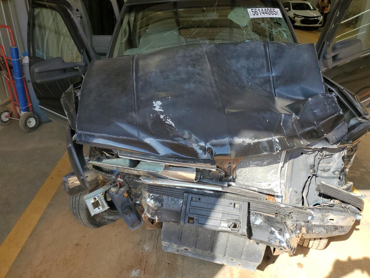 1998 Chevrolet Gmt-400 K1500 VIN: 2GCEK19R5W1282060 Lot: 56144065
