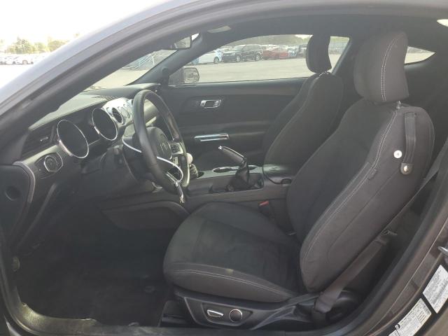 Coupet FORD MUSTANG 2015 Szary