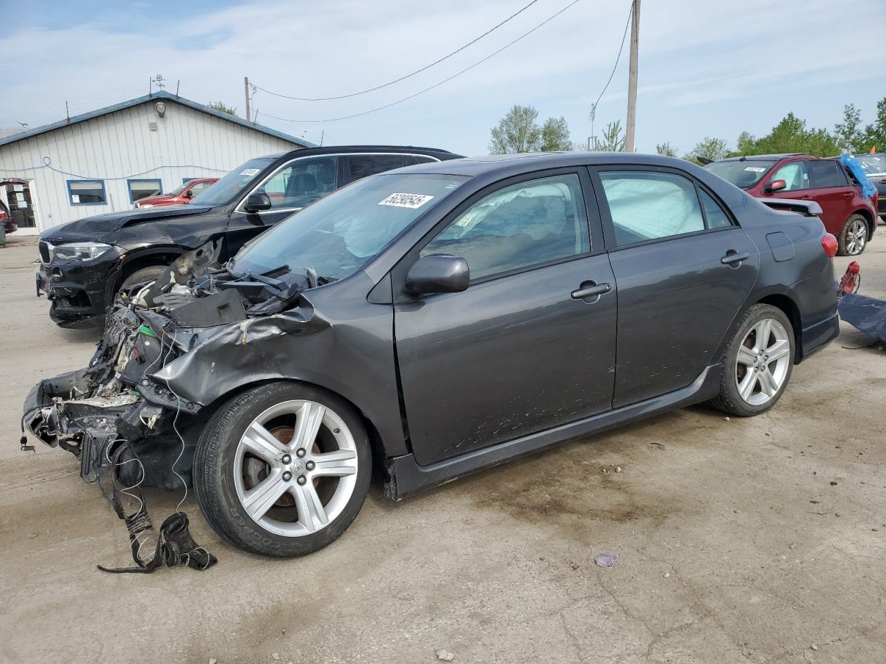 2013 Toyota Corolla Base იყიდება Pekin-ში, IL - Front End