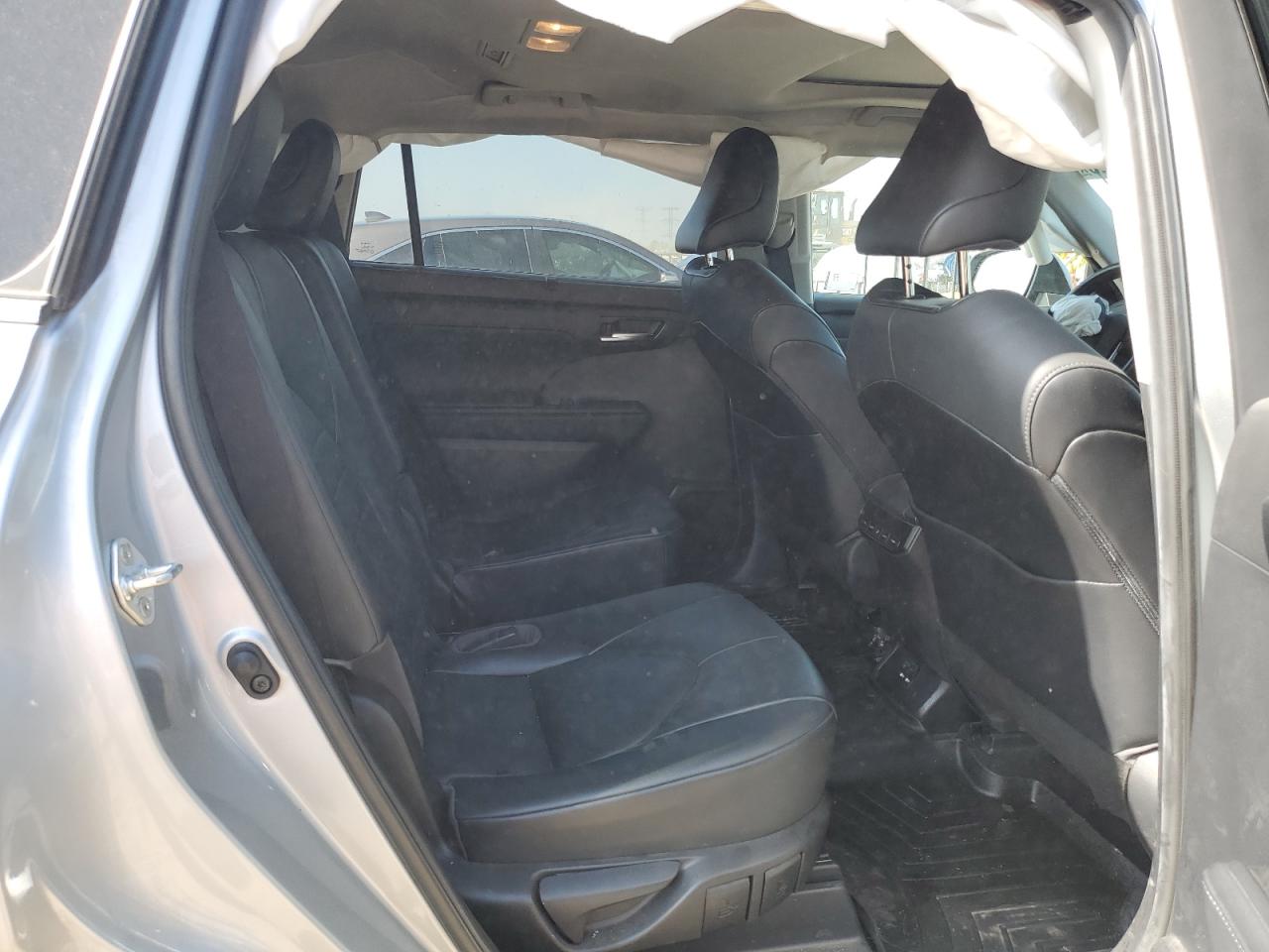 2021 Toyota Highlander Xle VIN: 5TDGZRBH6MS056815 Lot: 56867025
