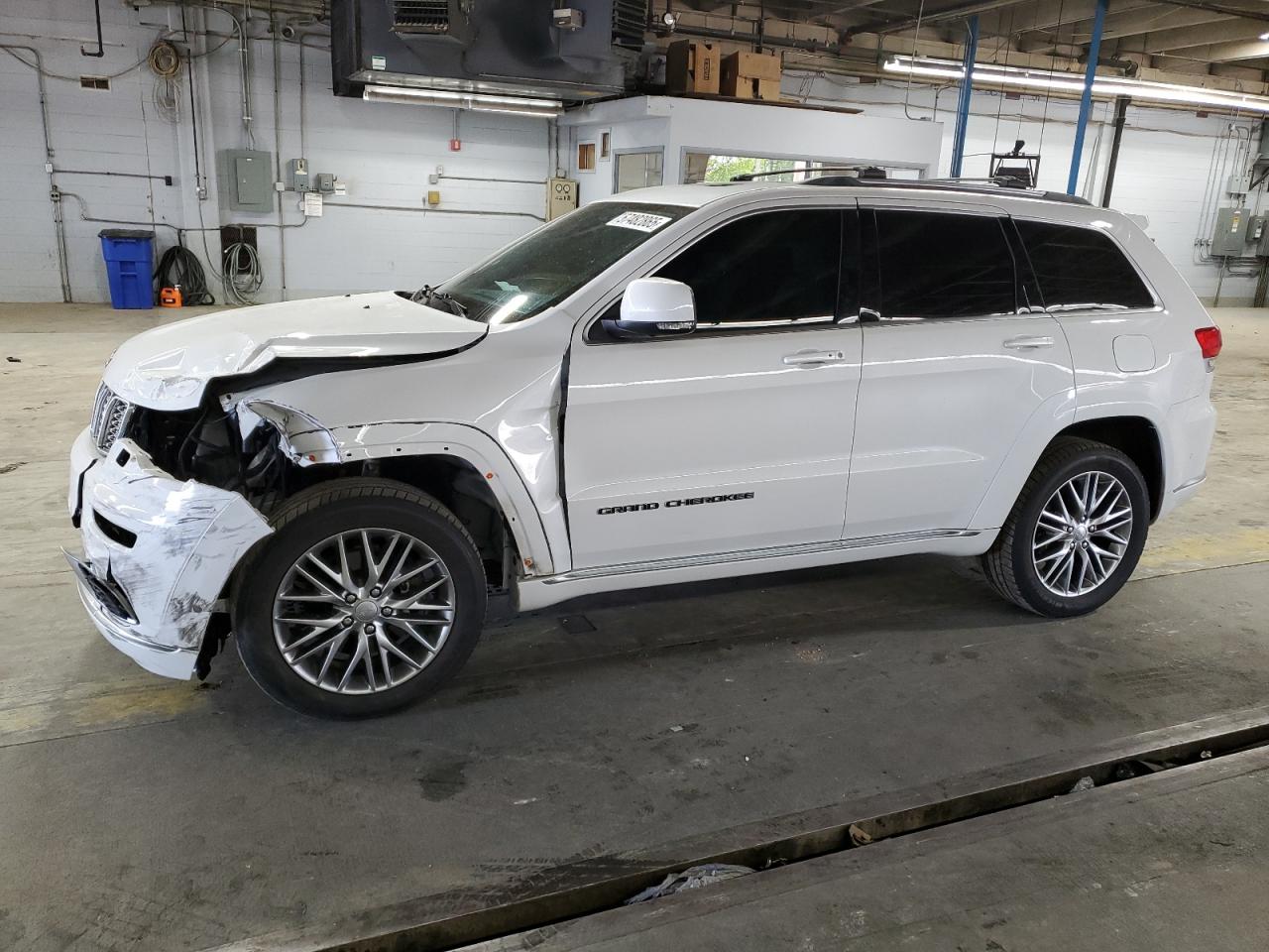 2018 Jeep Grand Cherokee Summit for Sale in Wheeling, IL - Front End
