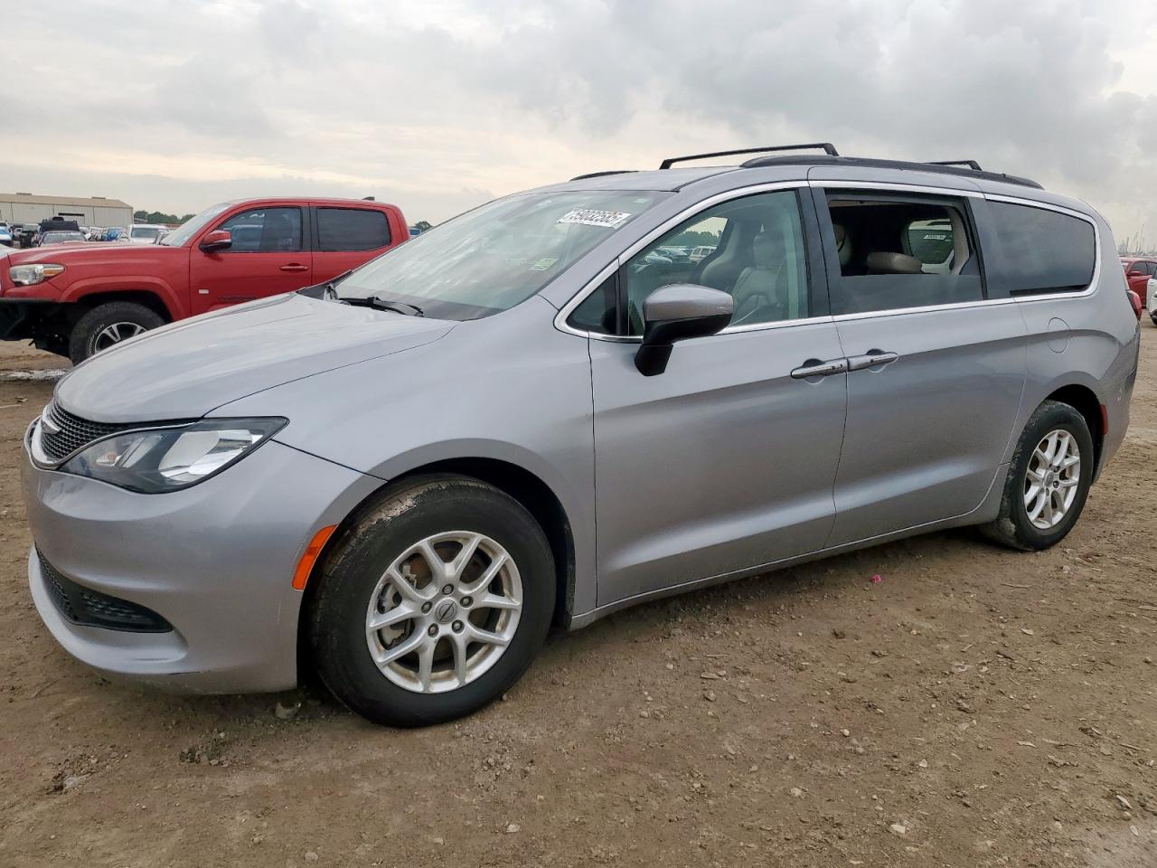 2021 Chrysler Voyager Lxi