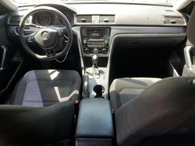  VOLKSWAGEN PASSAT 2017 Серый