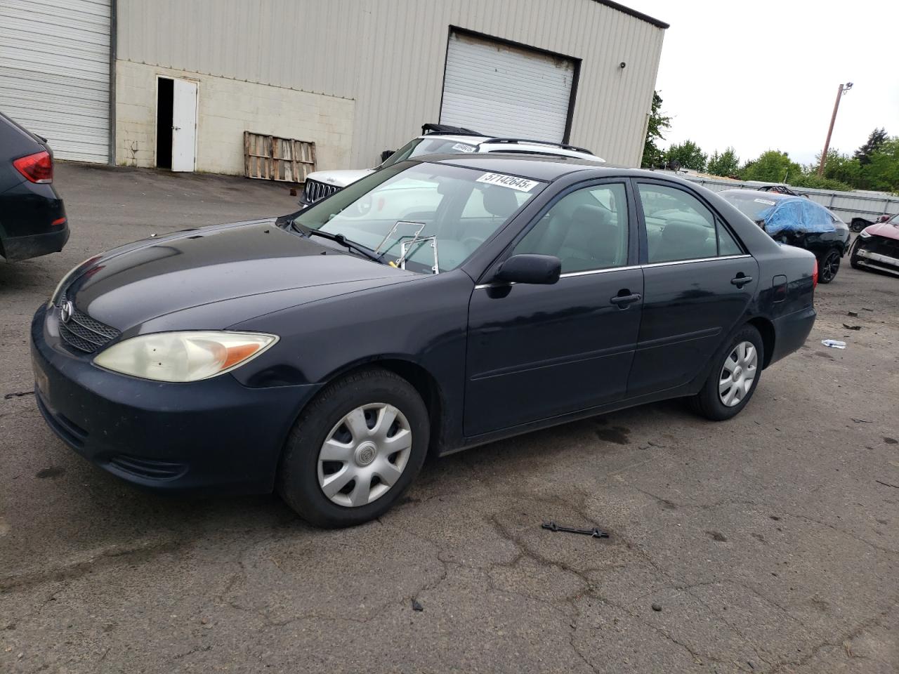 Woodburn, OR에서 판매 중인 2004 Toyota Camry Le - Side