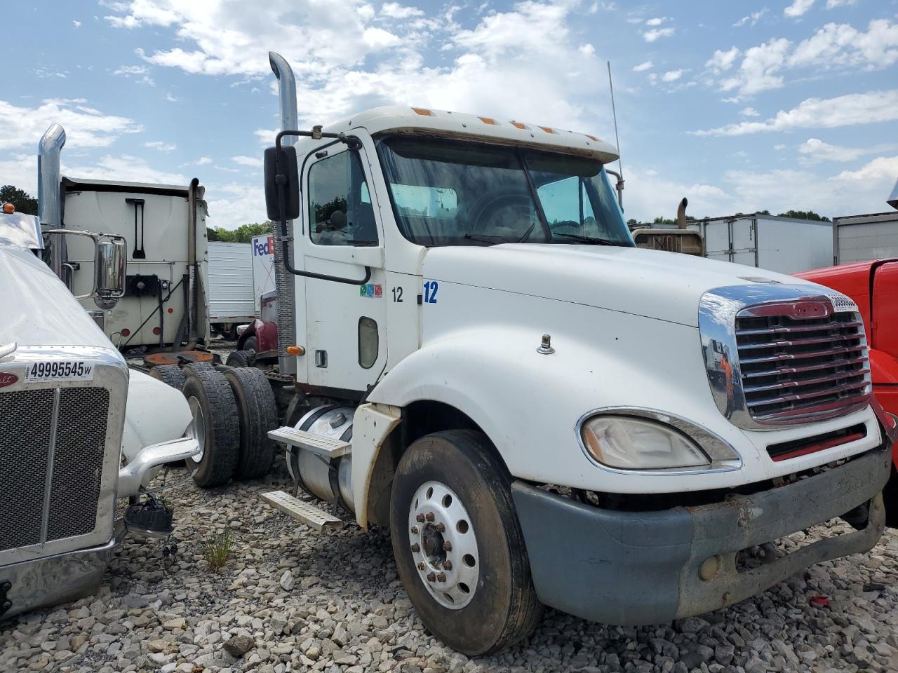 2003 Freightliner Columbia Semi Truck for Sale in Florence, MS - Vandalism