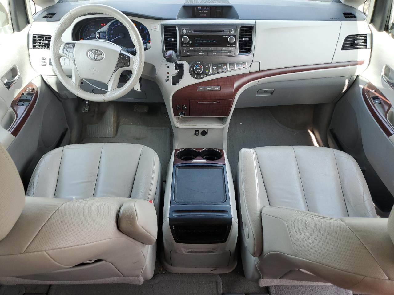 2013 Toyota Sienna Xle VIN: 5TDYK3DC5DS369457 Lot: 55522055