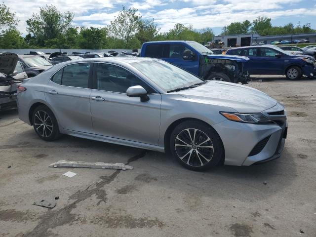  TOYOTA CAMRY 2019 Серебристый