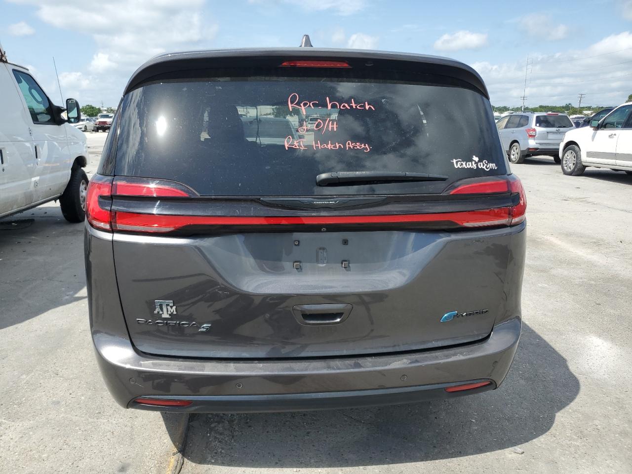 2022 Chrysler Pacifica Hybrid Touring L VIN: 2C4RC1L71NR130640 Lot: 56161835