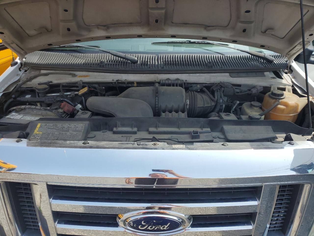 2009 Ford Econoline E450 Super Duty Cutaway Van VIN: 1FDXE45S99DA86847 Lot: 57088695