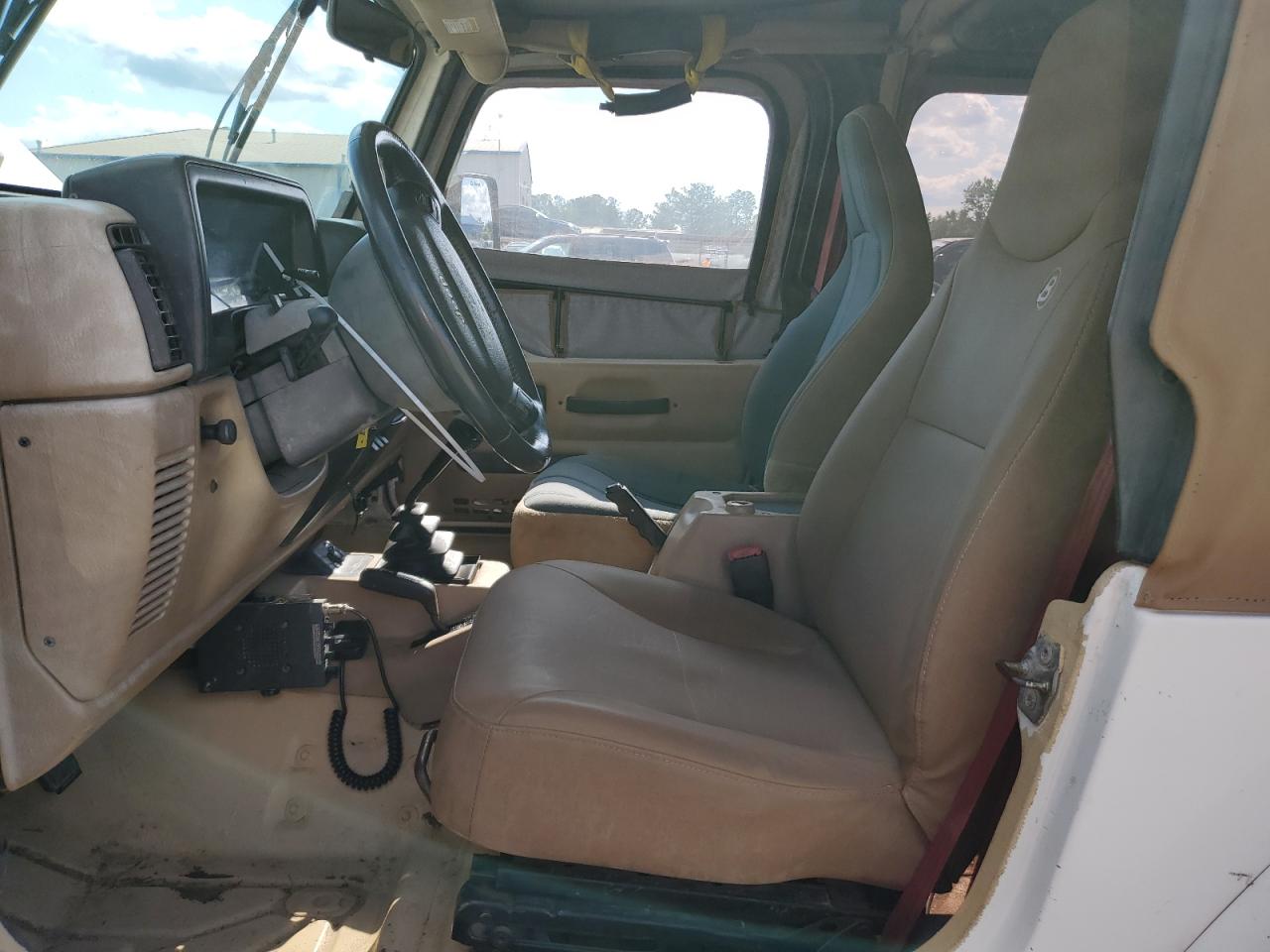 2000 Jeep Wrangler / Tj Sahara VIN: 1J4FA59S8YP721771 Lot: 56924475