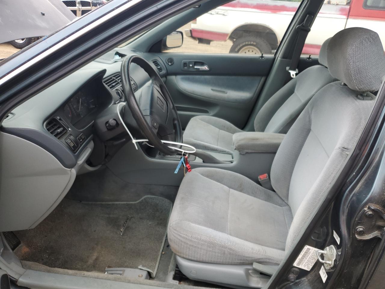 1996 Honda Accord Lx VIN: 1HGCD5638TA224441 Lot: 57656165