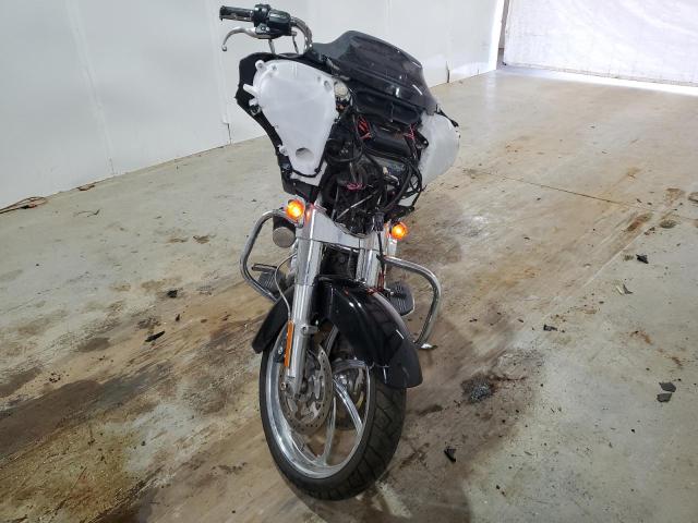  HARLEY-DAVIDSON FL 2016 Чорний