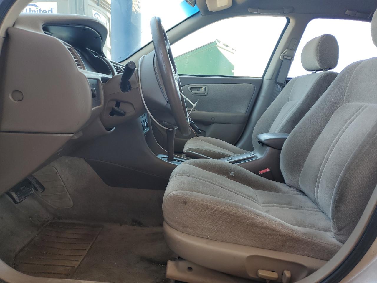 2001 Toyota Camry Le VIN: 4T1BF22K11U120459 Lot: 57449755