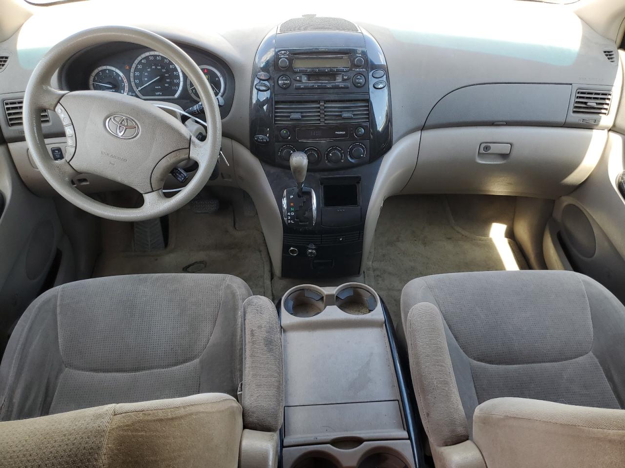 2004 Toyota Sienna Ce VIN: 5TDZA23C04S220179 Lot: 56070095
