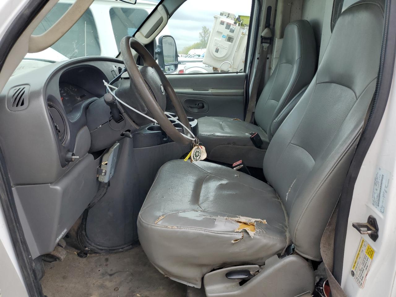2007 Ford Econoline E350 Super Duty Cutaway Van VIN: 1FDSE35L67DA05426 Lot: 56109835