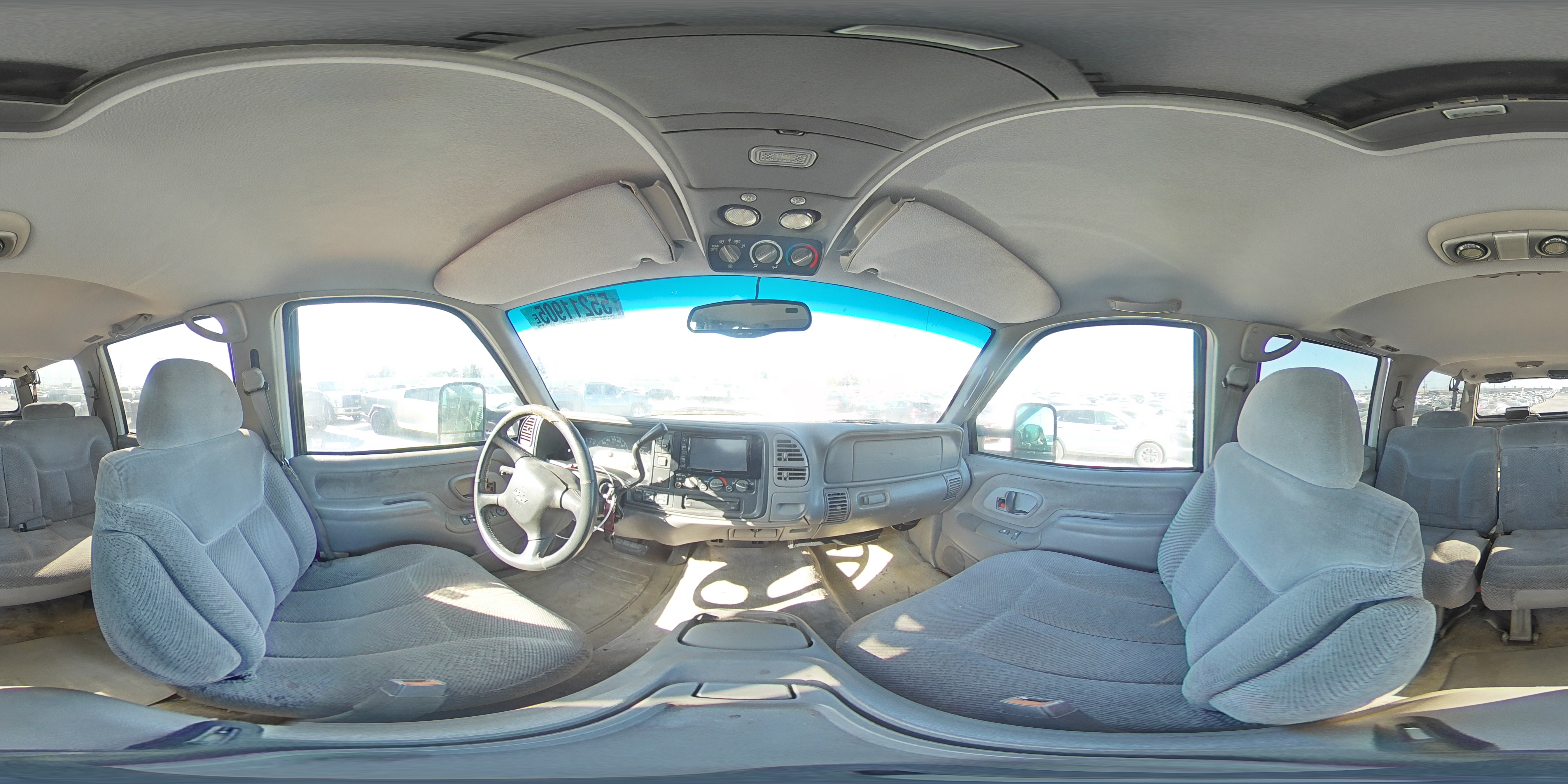 1999 Chevrolet Suburban K2500 VIN: 1GNGK26J7XJ489089 Lot: 55211905