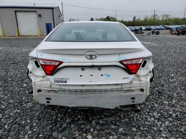  TOYOTA CAMRY 2017 Белый