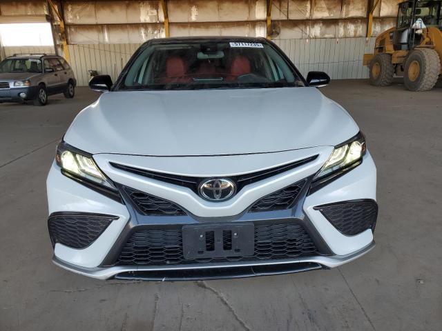  TOYOTA CAMRY 2021 Білий