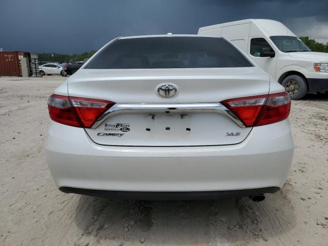  TOYOTA CAMRY 2017 Белый