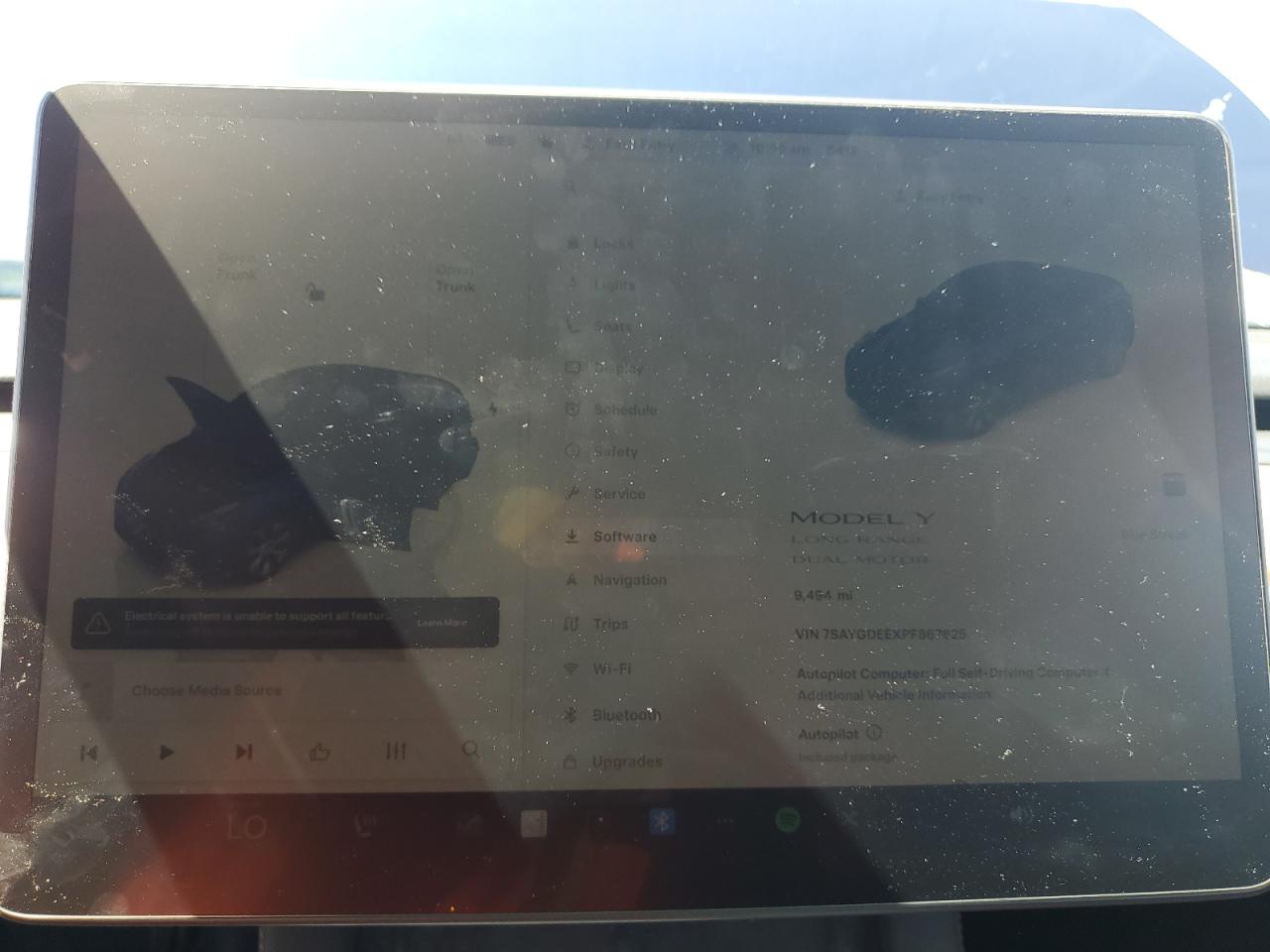 2023 Tesla Model Y VIN: 7SAYGDEEXPF867625 Lot: 56374025