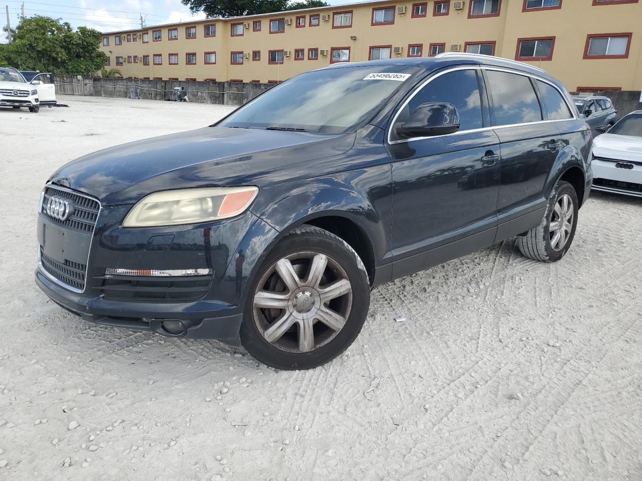 2007 Audi Q7 3.6 Quattro Premium for Sale in Opa Locka, FL - Side