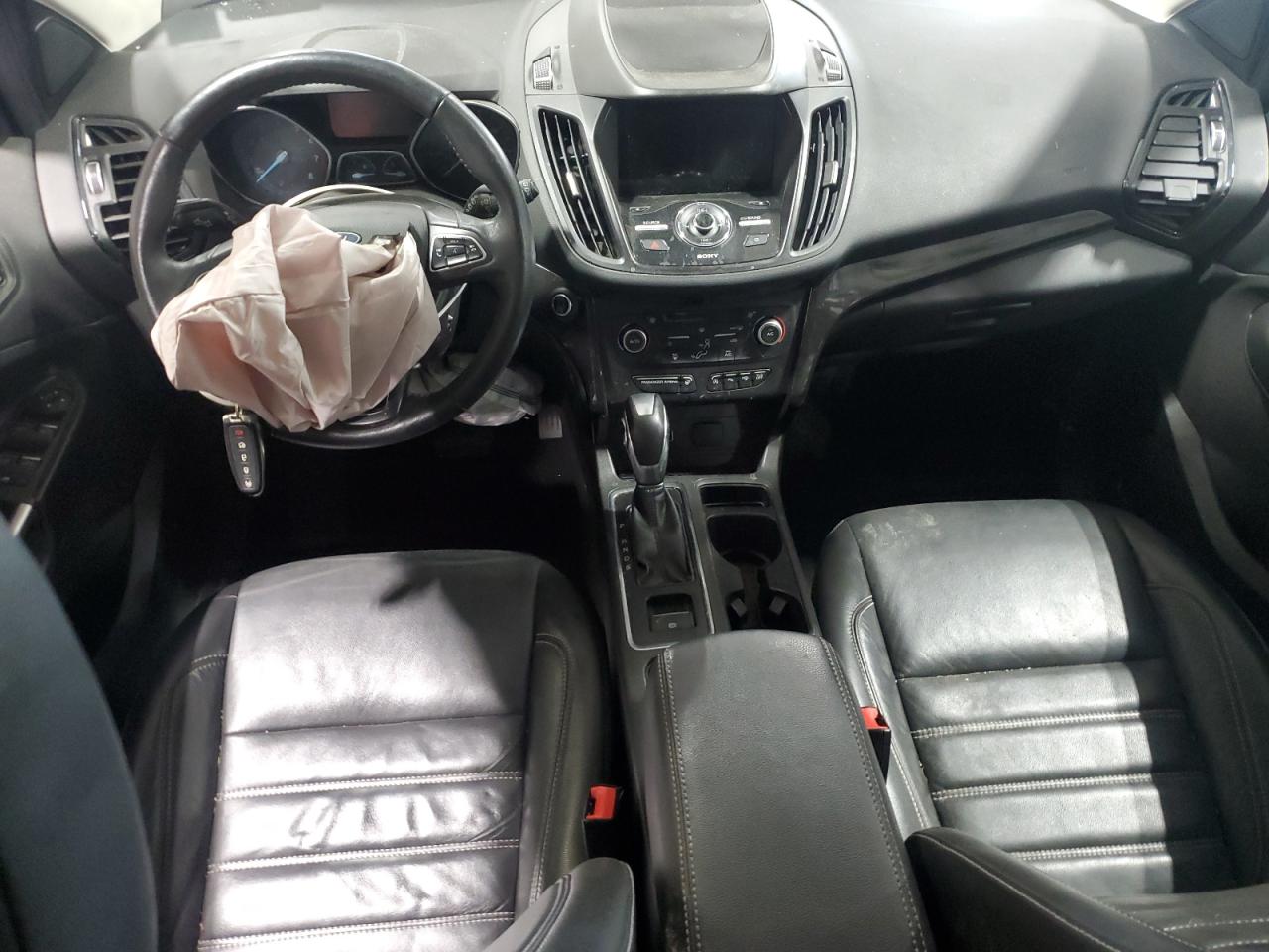 2019 Ford Escape Titanium VIN: 1FMCU9J97KUA85865 Lot: 56643135