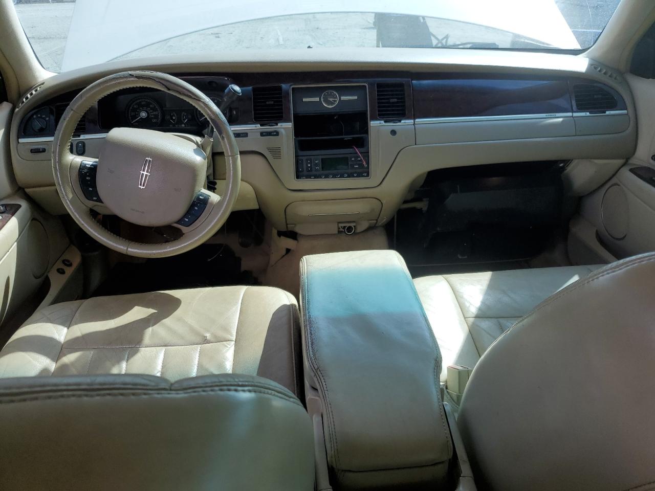 2006 Lincoln Town Car Signature VIN: 1LNHM81W26Y600713 Lot: 56341385