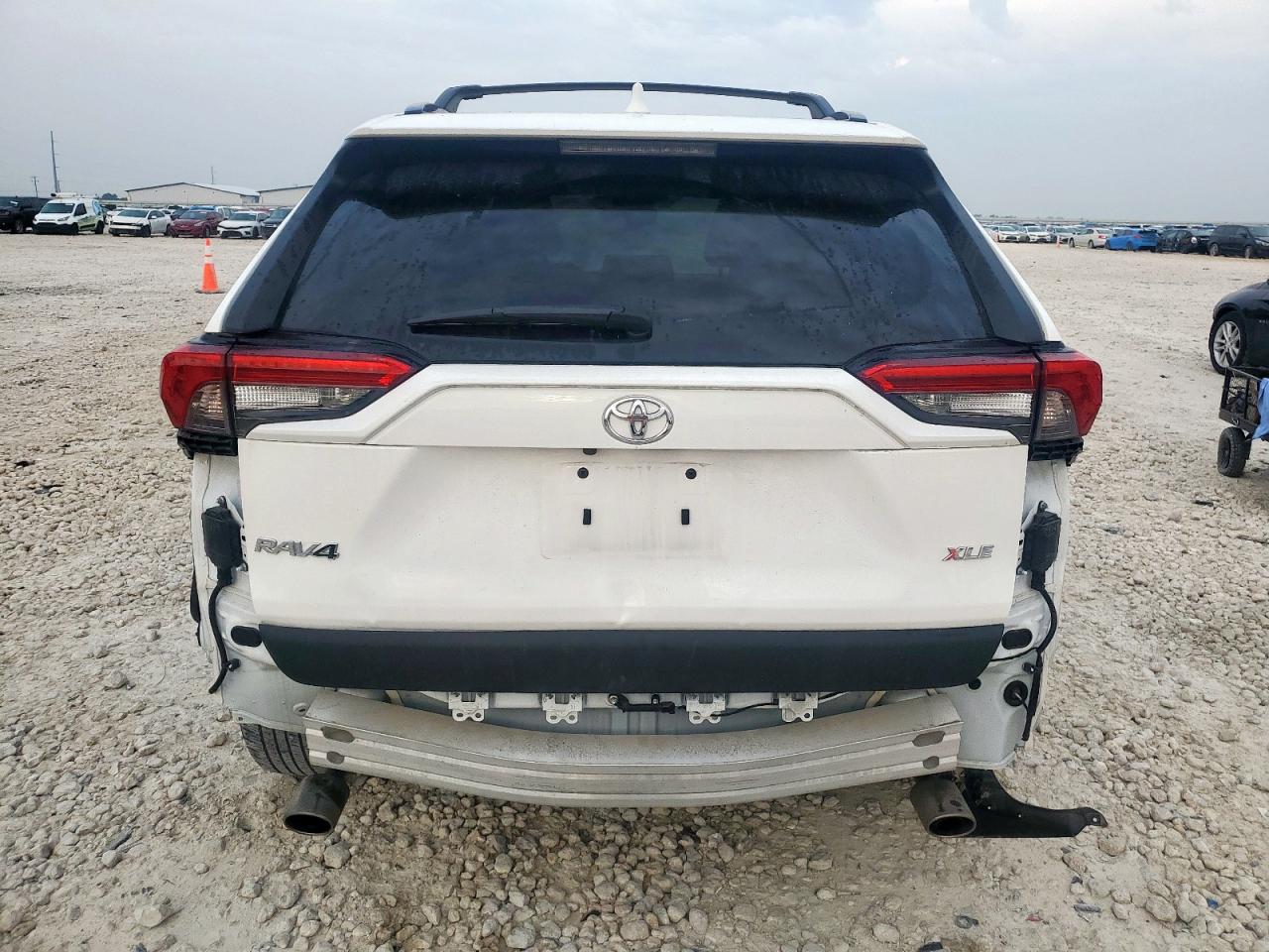 2022 Toyota Rav4 Xle VIN: 2T3W1RFV9NC211118 Lot: 57231565