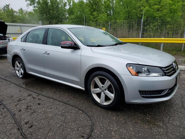 Sedans VOLKSWAGEN PASSAT 2014 Silver