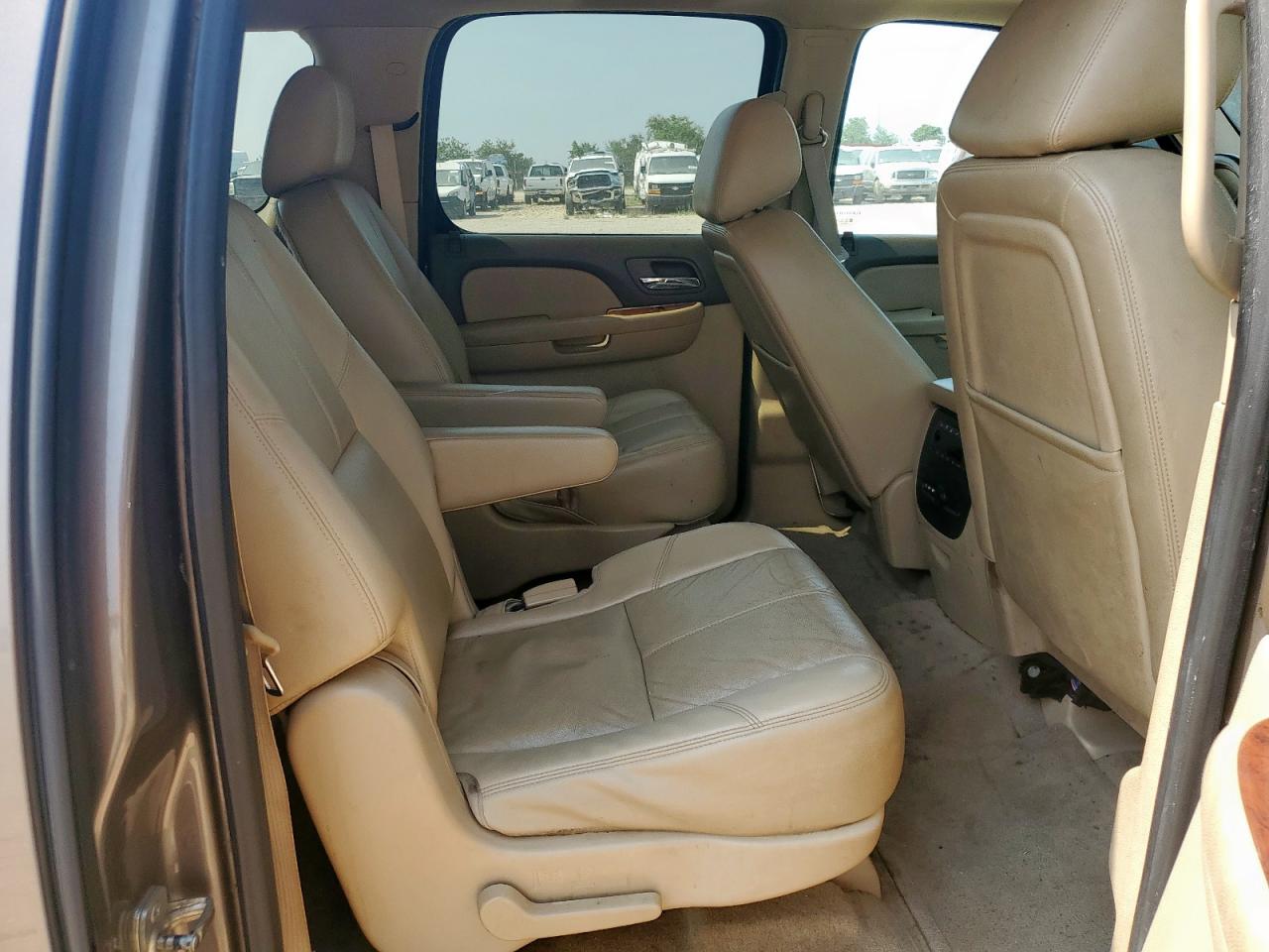 2013 Chevrolet Suburban C1500 Lt VIN: 1GNSCJE08DR230036 Lot: 55268565