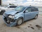 2013 Chrysler Town & Country Touring en Venta en Kansas City, KS - Front End