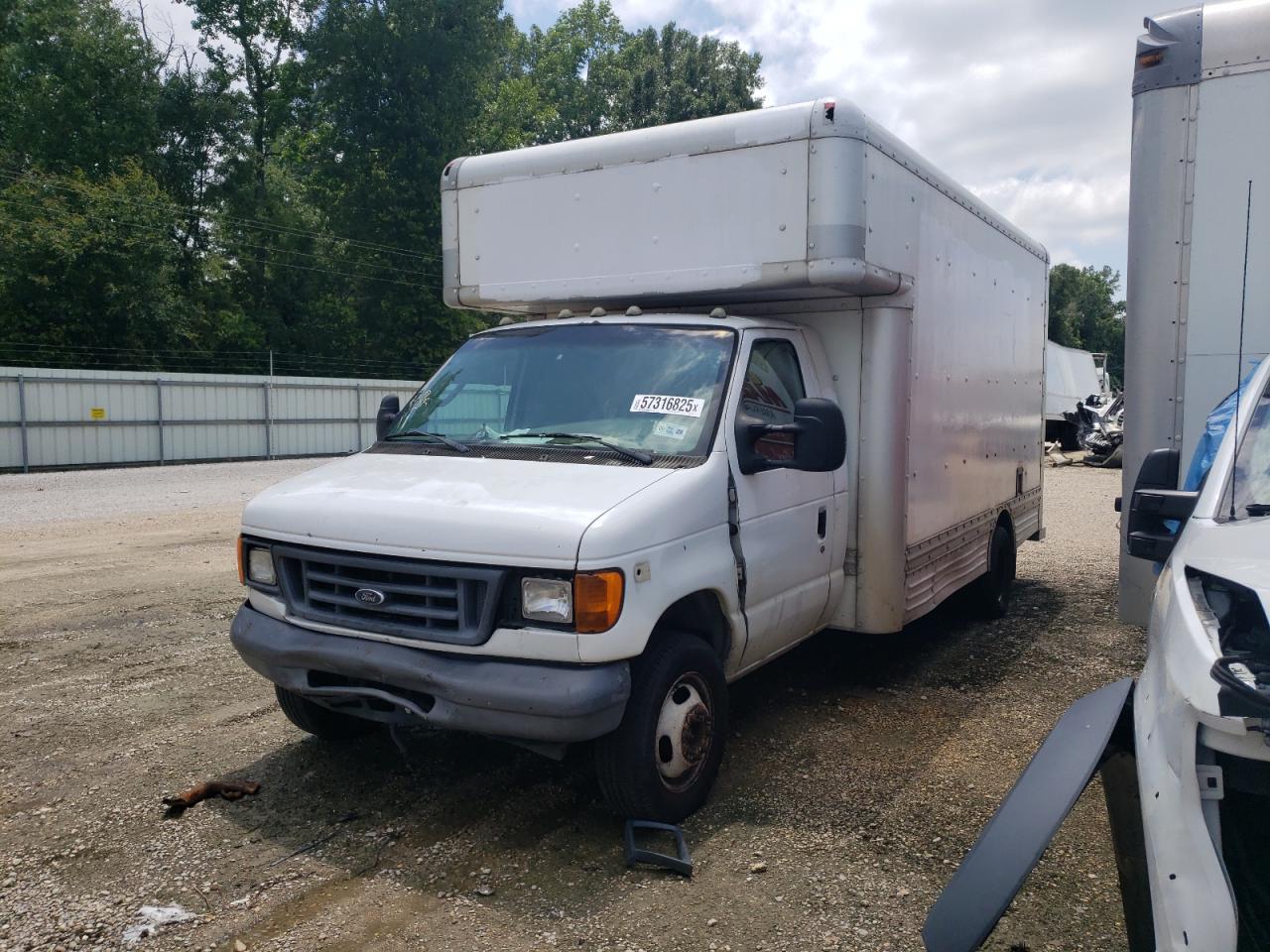 2007 Ford Econoline E450 Super Duty Cutaway Van