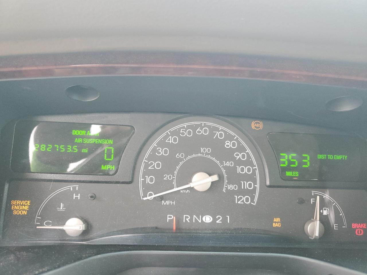 2004 Lincoln Town Car Executive VIN: 1LNHM81W54Y622217 Lot: 58786055