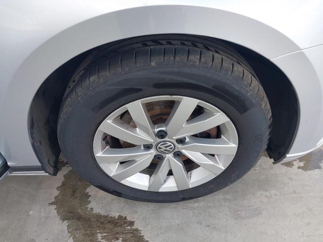 2019 VOLKSWAGEN PASSAT S T