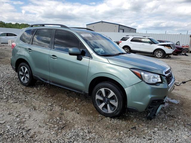 SUBARU FORESTER 2018 Зеленый