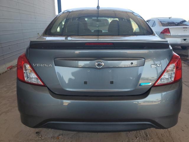 NISSAN VERSA 2016 Szary