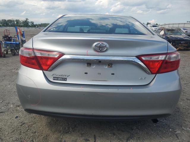 Седаны TOYOTA CAMRY 2015 Серебристый