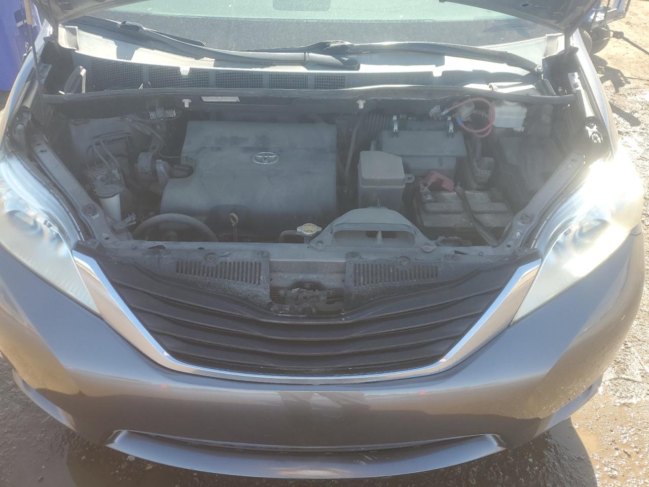 2012 Toyota Sienna Le VIN: 5TDKK3DC9CS180332 Lot: 57476375