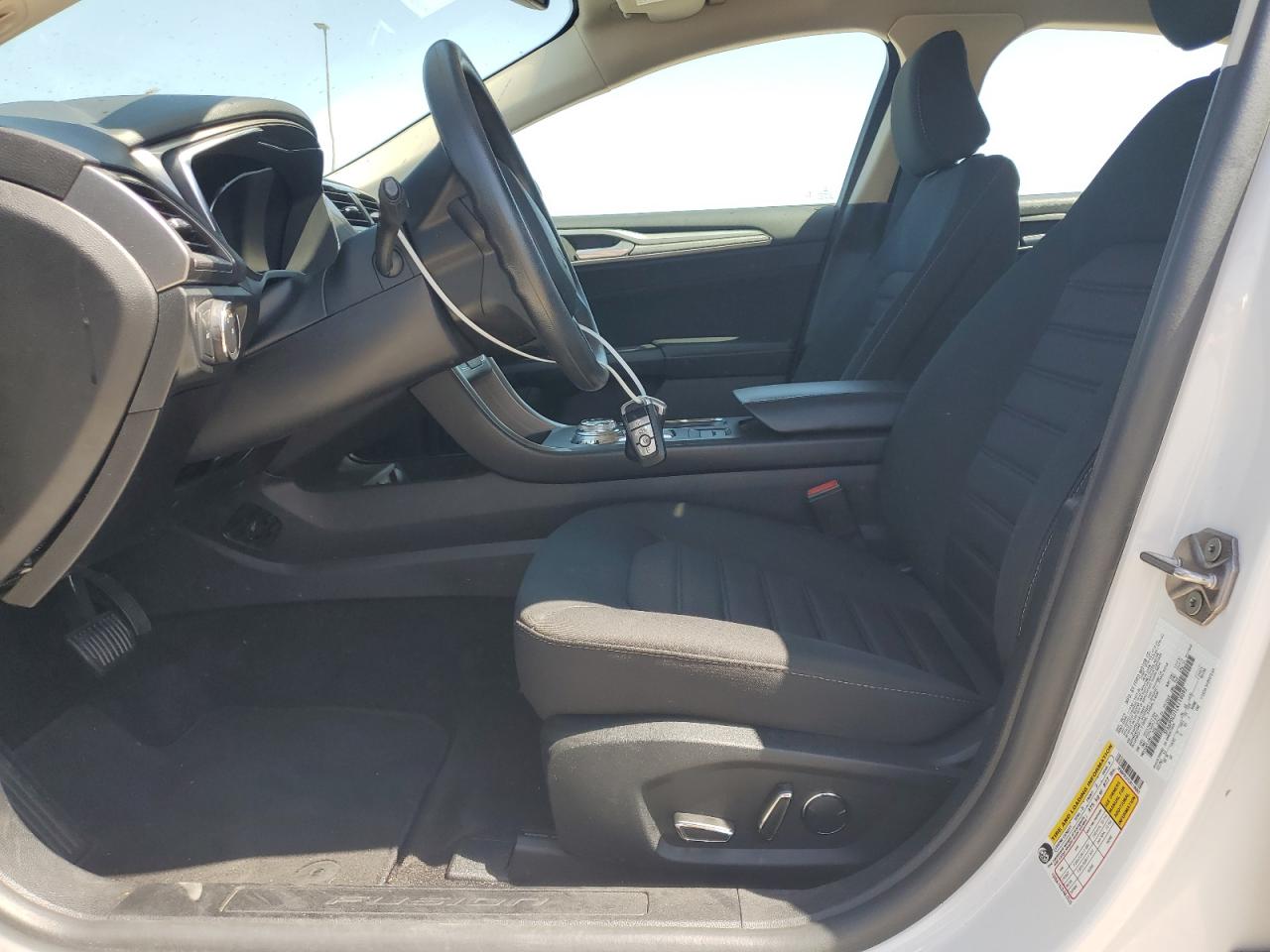 2020 Ford Fusion Se VIN: 3FA6P0LU1LR119092 Lot: 57159555