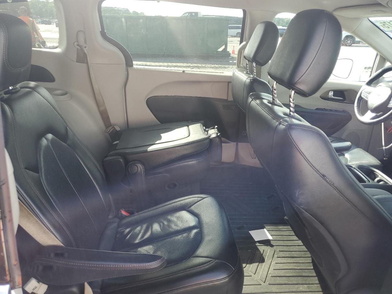 2019 Chrysler Pacifica Touring L VIN: 2C4RC1BG6KR548110 Lot: 56355175
